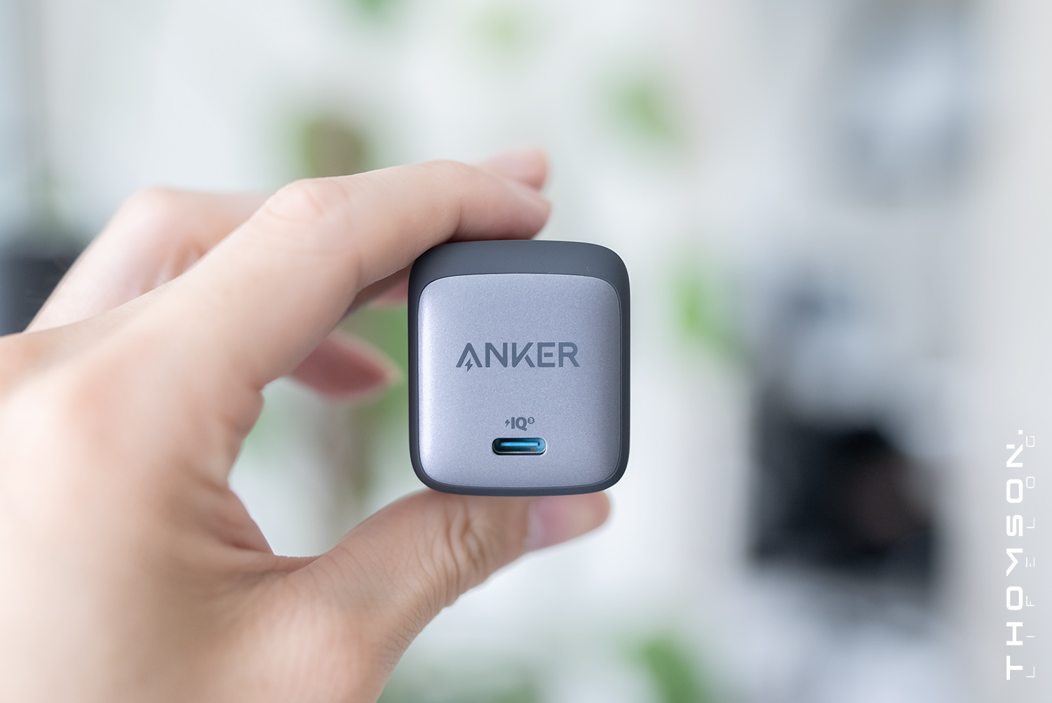 レビュー】ノートPC使いは必ず買うべき充電器『Anker Nano II 65W』