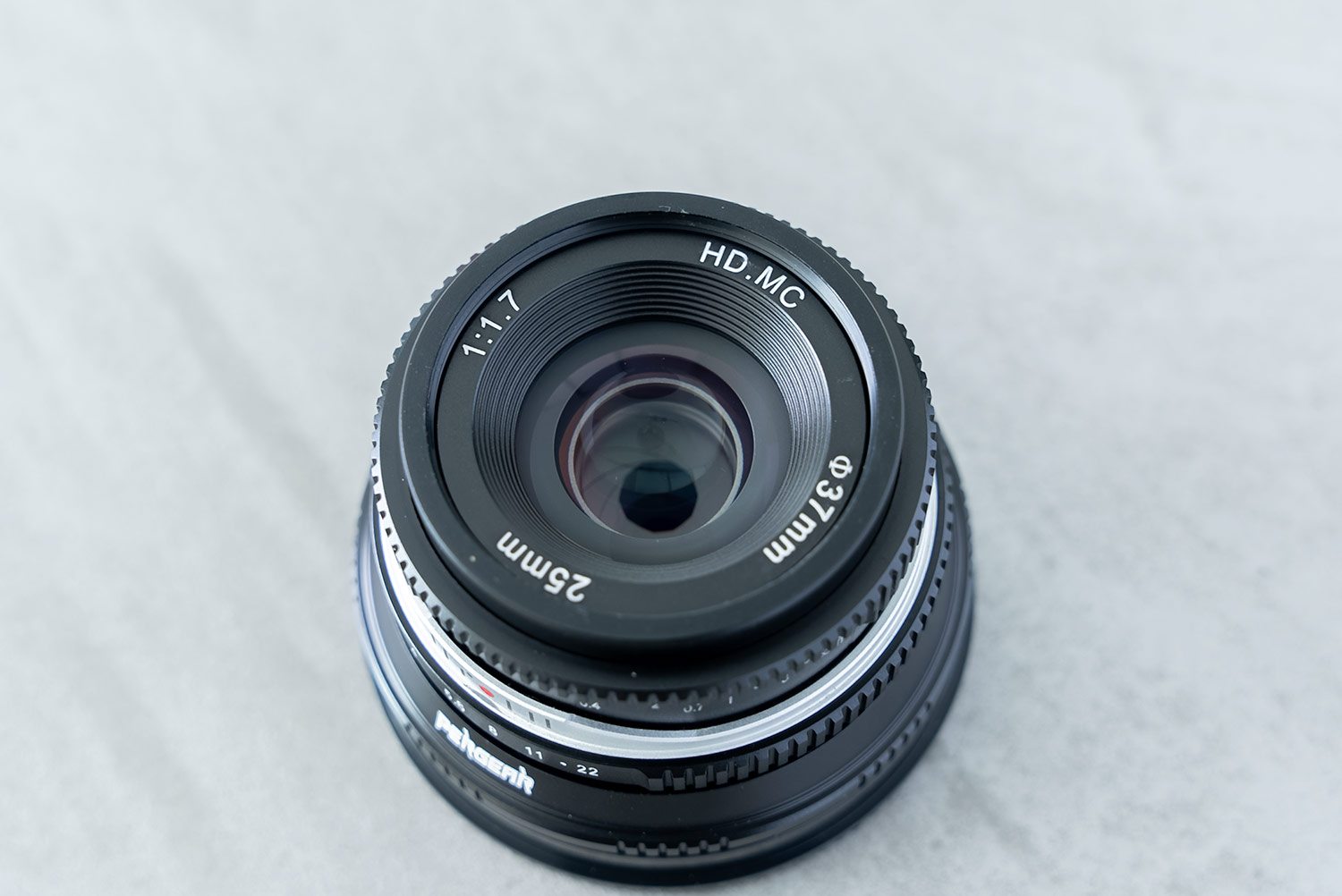 1万円以下で買えるEマウントマニュアルレンズ『Pergear 25mm F1.7』レビュー