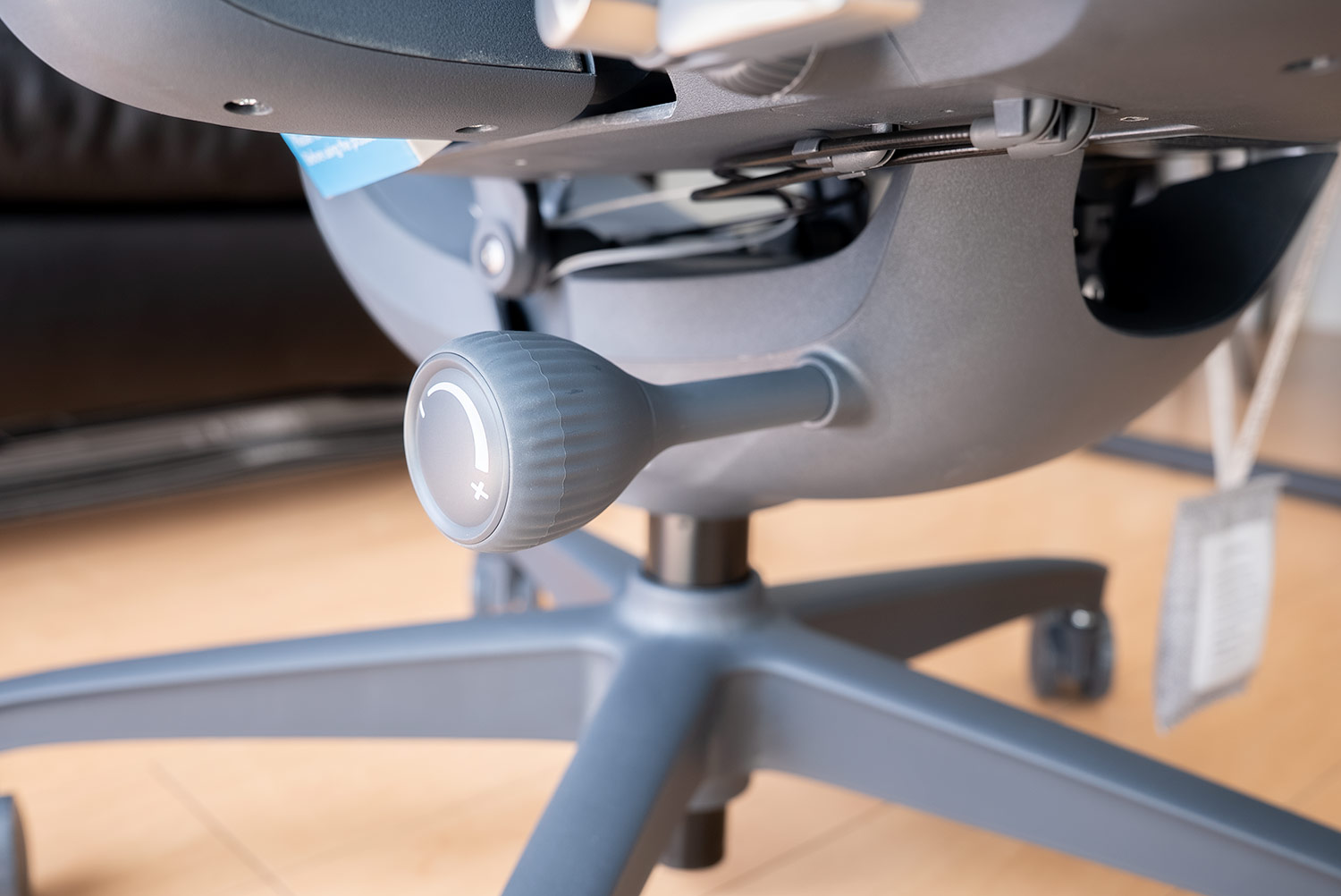 LiberNovo Omniを開封&組み立て