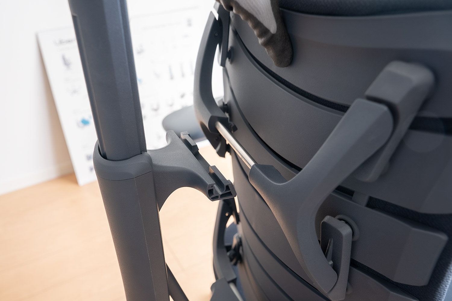 LiberNovo Omniを開封&組み立て