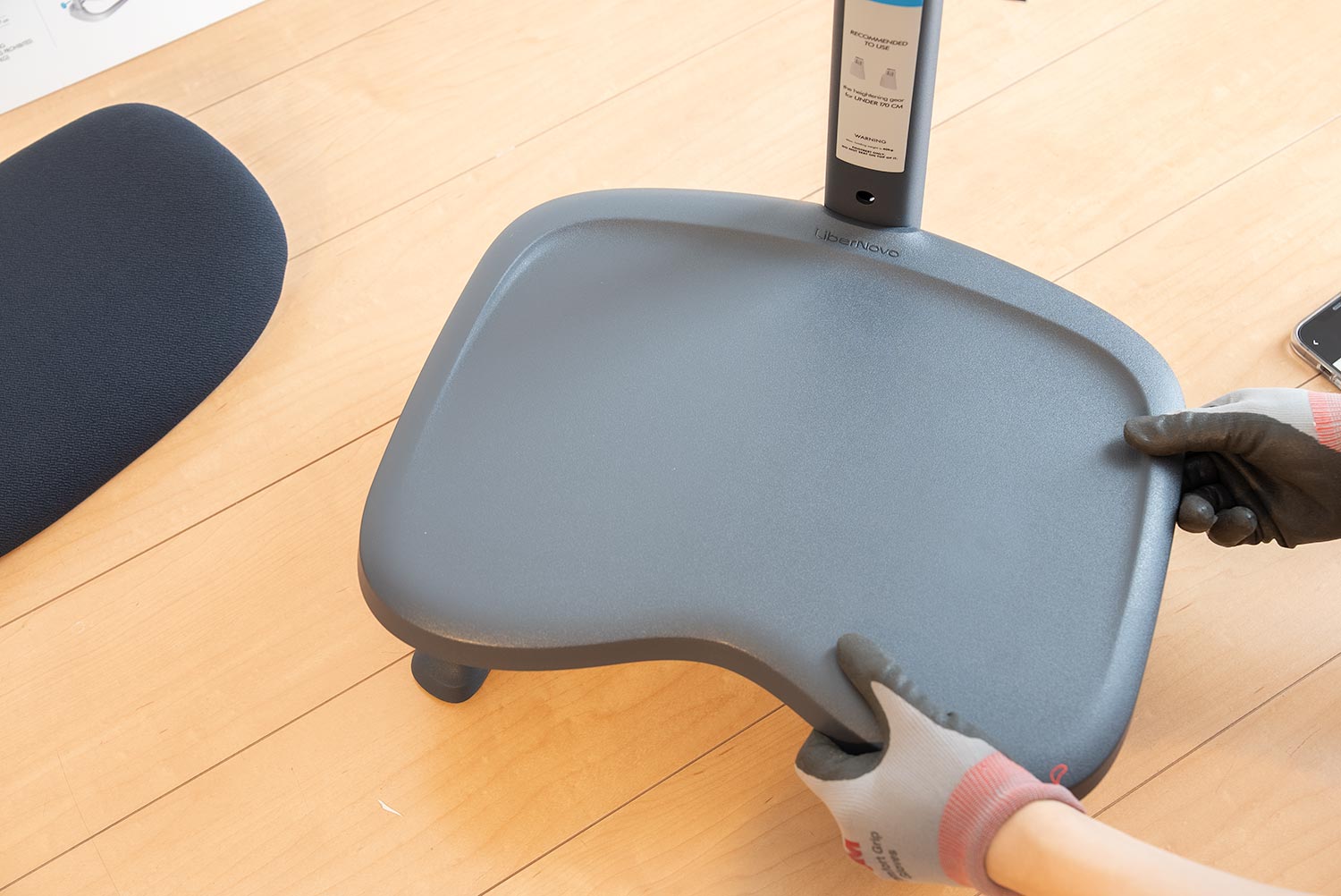 専用フットレストの組み立て